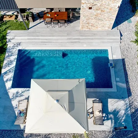 Pieron Villa