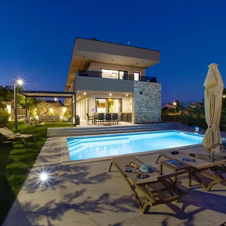 Pieron Villa *