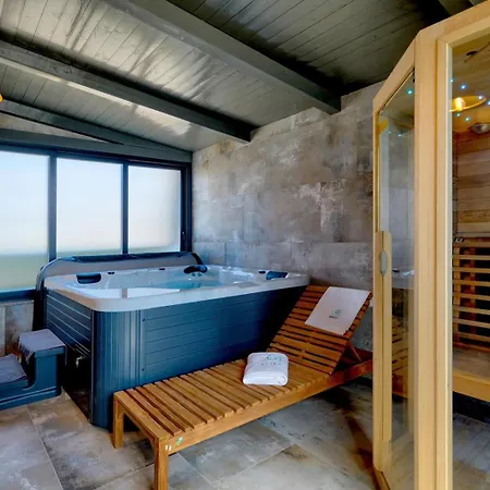 Pieron Villa *